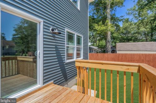 393 Hoover Ave, Berkeley Township NJ 08721-2866 exterior