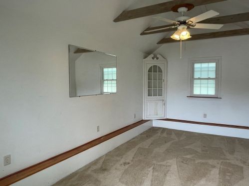 201 Turnpike St, North Andover MA  01845-5005 exterior