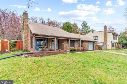 4428 Flintstone Rd, Alexandria, VA 22306-1202