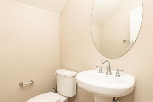 44072 Calle Luz, Temecula CA 92592-3988 exterior