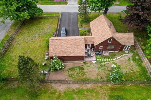 21 Redington Rd, Concord NH  03301-2439 exterior