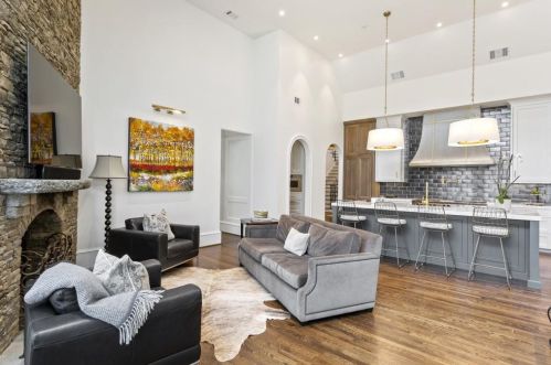 1165 Conway Dr, Atlanta GA 30327-3535 exterior