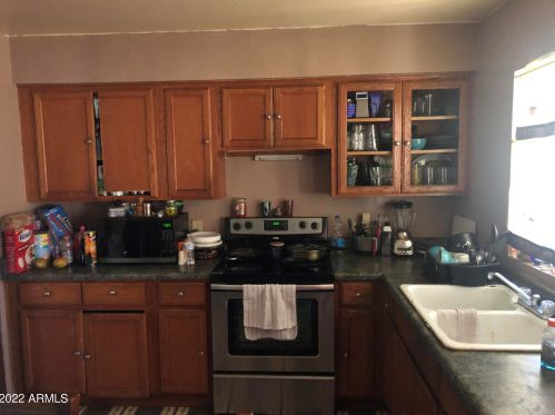 612 69th Dr, Phoenix, AZ 85043-2372