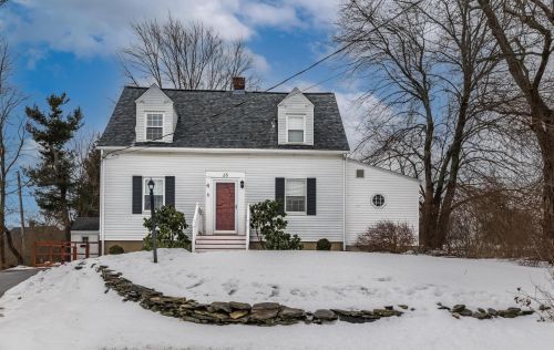 26 Littleworth Rd, Dover, NH 03820-4329