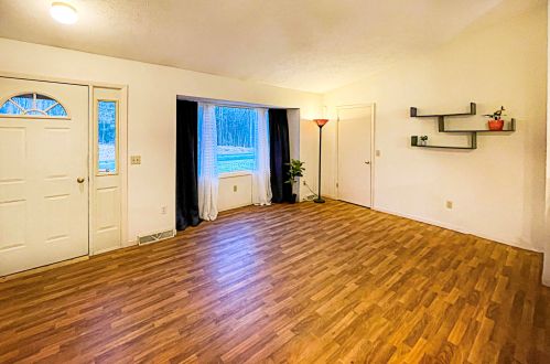 11384 Hydeaway Ct, Middlevle MI 49333-8252 exterior