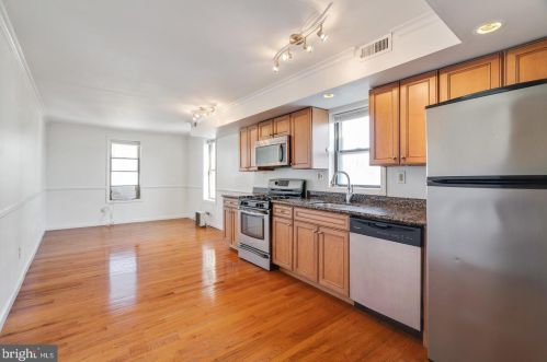 2333 Catharine St, Philadelphia PA 19143-2710 exterior