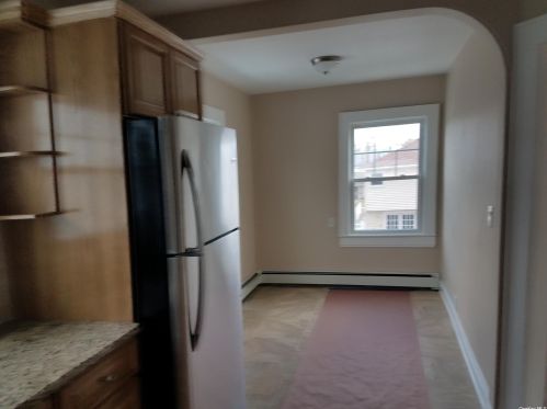 19 High St, Valley Stream NY 11581-1417 exterior