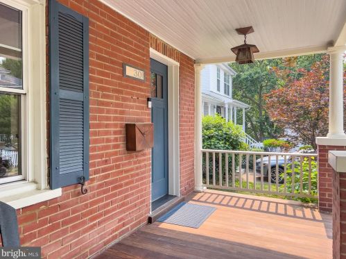 301 Raymond Ave, Alexandria VA 22301-1037 exterior