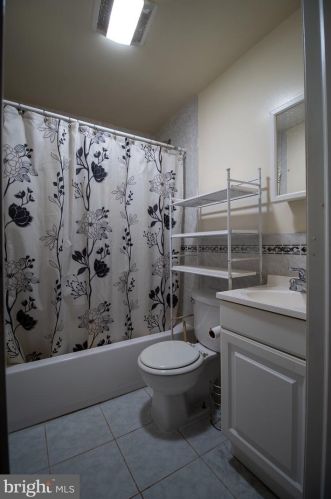 1065 Melrose Ave, Trenton NJ 08629-2507 exterior