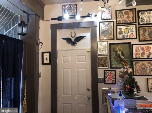 23 Walnut St, Lancaster PA 17602-2451 exterior