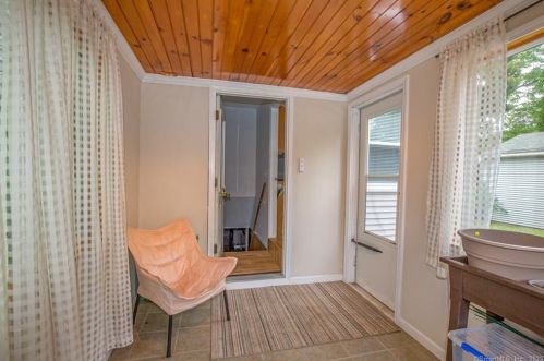 93 Aldrew Ter, Springfield MA 01119-2424 exterior