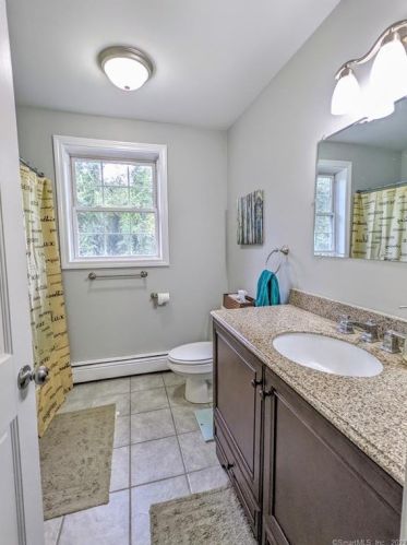 1889 Upper Maple St, Killingly CT 06241-1513 exterior