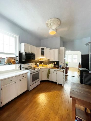 3355 May St, Chicago IL 60608-6413 exterior