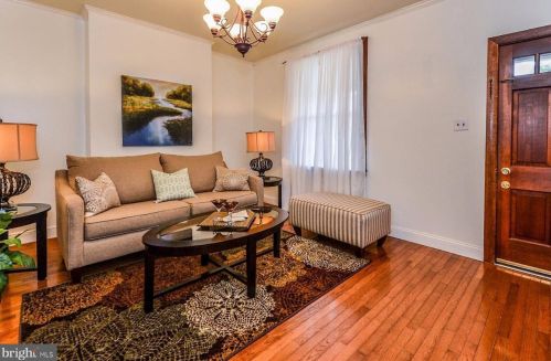 8118 Ardleigh St, Philadelphia PA  19118-3412 exterior