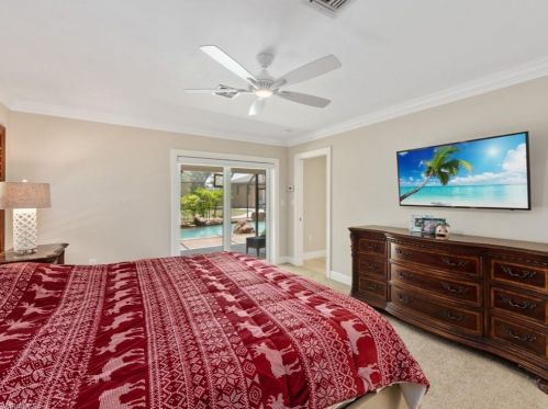 5501 Cynthia Ln, Naples FL 34112-5454 exterior