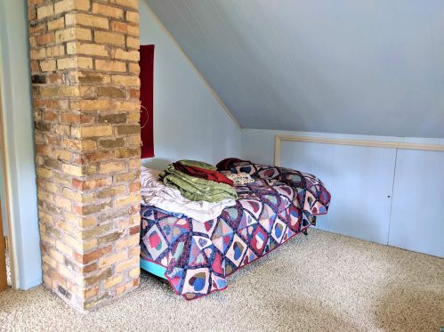 4431 Jay St, Duluth MN 55804-1549 exterior