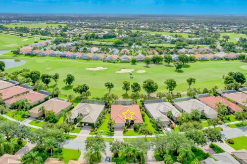 8728 Mustang Island Cir, Naples, FL 34113-1640