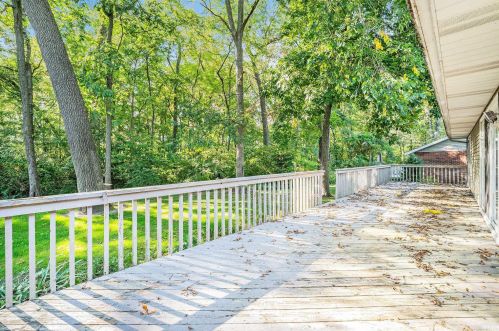 627 Rivers Edge Ct, Mishawaka IN 46544-4173 exterior