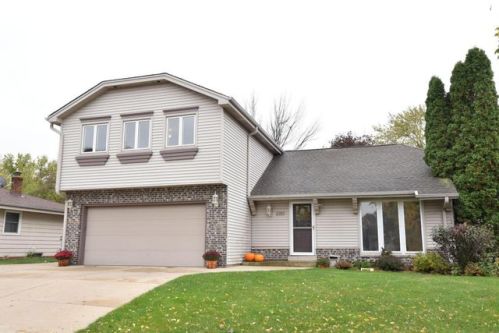 2361 Birchwood Ave, Milwaukee, WI 53221-4267