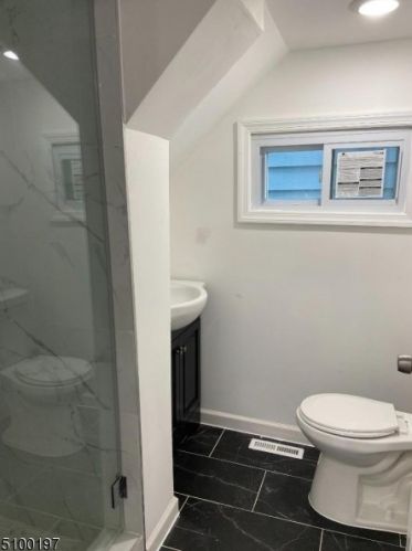 101 Holsman St, Paterson NJ  07522-1820 exterior