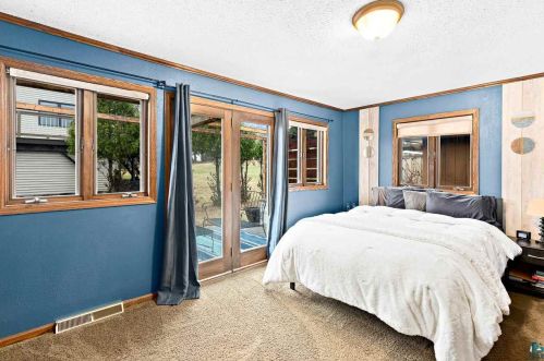 2701 13 St, Duluth MN 55806-1114 exterior