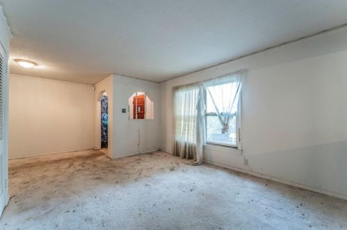 11549 Desdemona Dr, Dallas TX  75228-2013 exterior