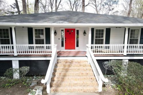 2933 Margaret Mitchell Ct, Atlanta, GA 30327-1628