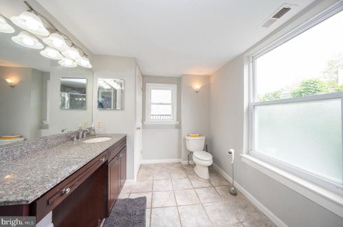 1309 Dickinson St, Philadelphia PA 19147-6221 exterior