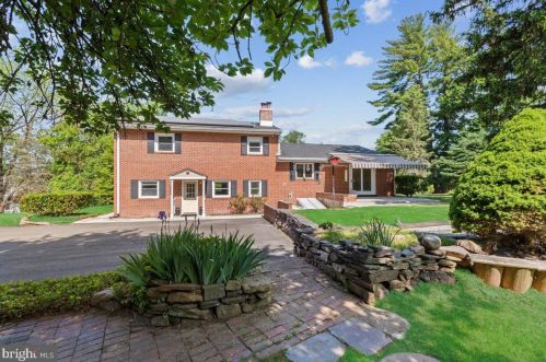 8 Maddock Dr, Trenton NJ 08628-2308 exterior