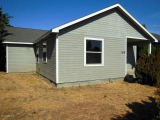 806 6th St, Yakima, WA 98901-1914