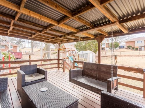 9414 Dorisann Ct, Saint Louis MO 63123-6304 exterior