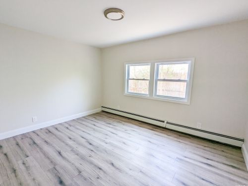 50 Ash St, Central Islip NY 11722-3828 exterior