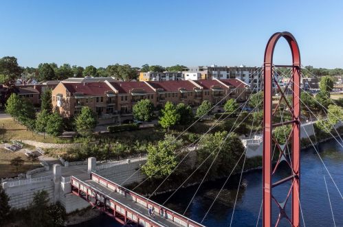 221 Mishawaka Ave, Mishawaka, IN 46545-6603