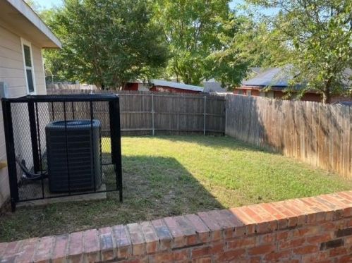 8017 Alex David Cir, Dallas TX 75232-6615 exterior