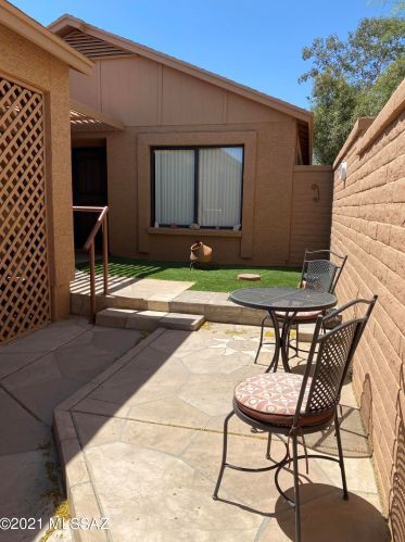 2541 Palo Santo Dr, Tucson, AZ 85745-1091