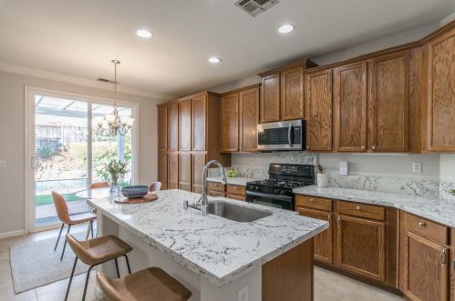 1222 Meredith Way, Folsom CA 95630-7325 exterior