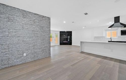 3600 Alexandria Dr, Austin TX  78749-3963 exterior