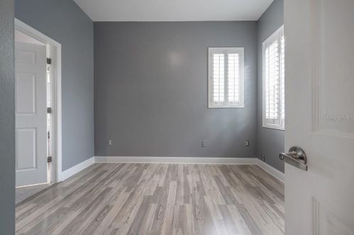 406 Oregon Ave, Tampa FL 33607-2803 exterior