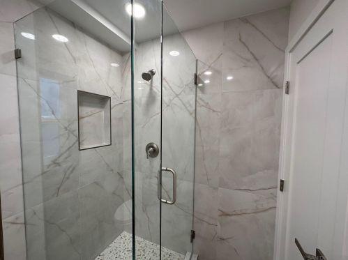 2025 Garnet Ave, San Diego CA 92109-3525 exterior