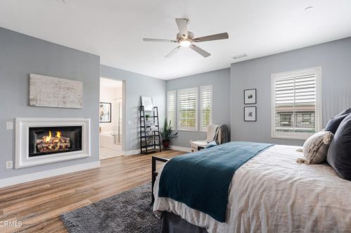 1404 Donegal Way, Oxnard CA  93035-1442 exterior