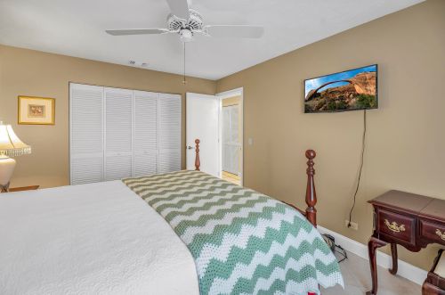 1715 Dominic Ave, Fort Pierce FL 34952-5816 exterior