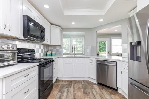 82 Dunwoody Spg, Atlanta GA 30328-4529 exterior