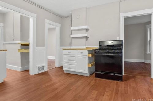 49 Belden St, New Britain CT  06051-2801 exterior