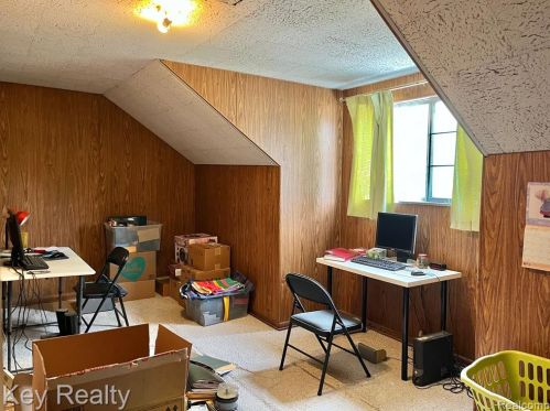 5975 Hubbell St, Dearborn Heights MI 48127-2445 exterior