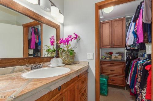 13824 11 Pl, Phoenix AZ 85040-3925 exterior