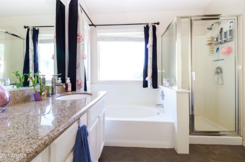 711 Los Arboles Ct, Chandler AZ 85225-0948 exterior