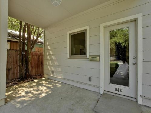 945 50th St, Austin TX  78751-2718 exterior