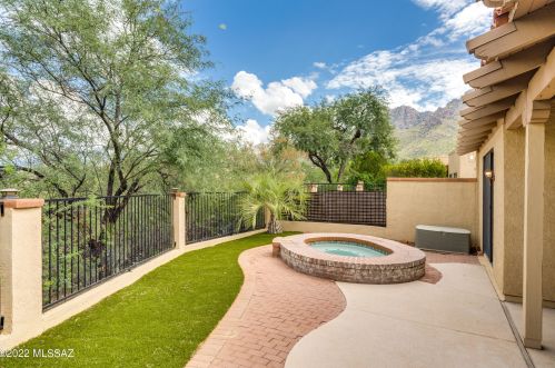 1035 Camino Diestro, Tucson AZ 85704-7694 exterior