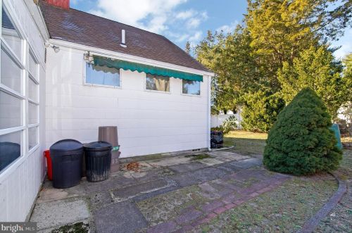 26 Sta Ave, Somerdale NJ 08083-1314 exterior