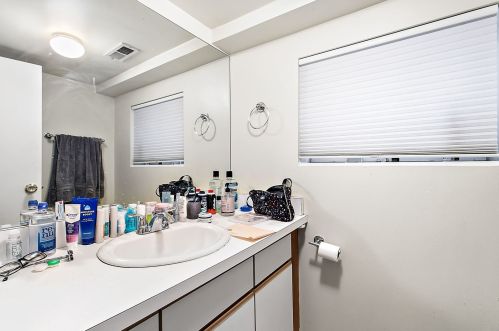 2147 Shakespeare Ave, Chicago IL 60647-3217 exterior